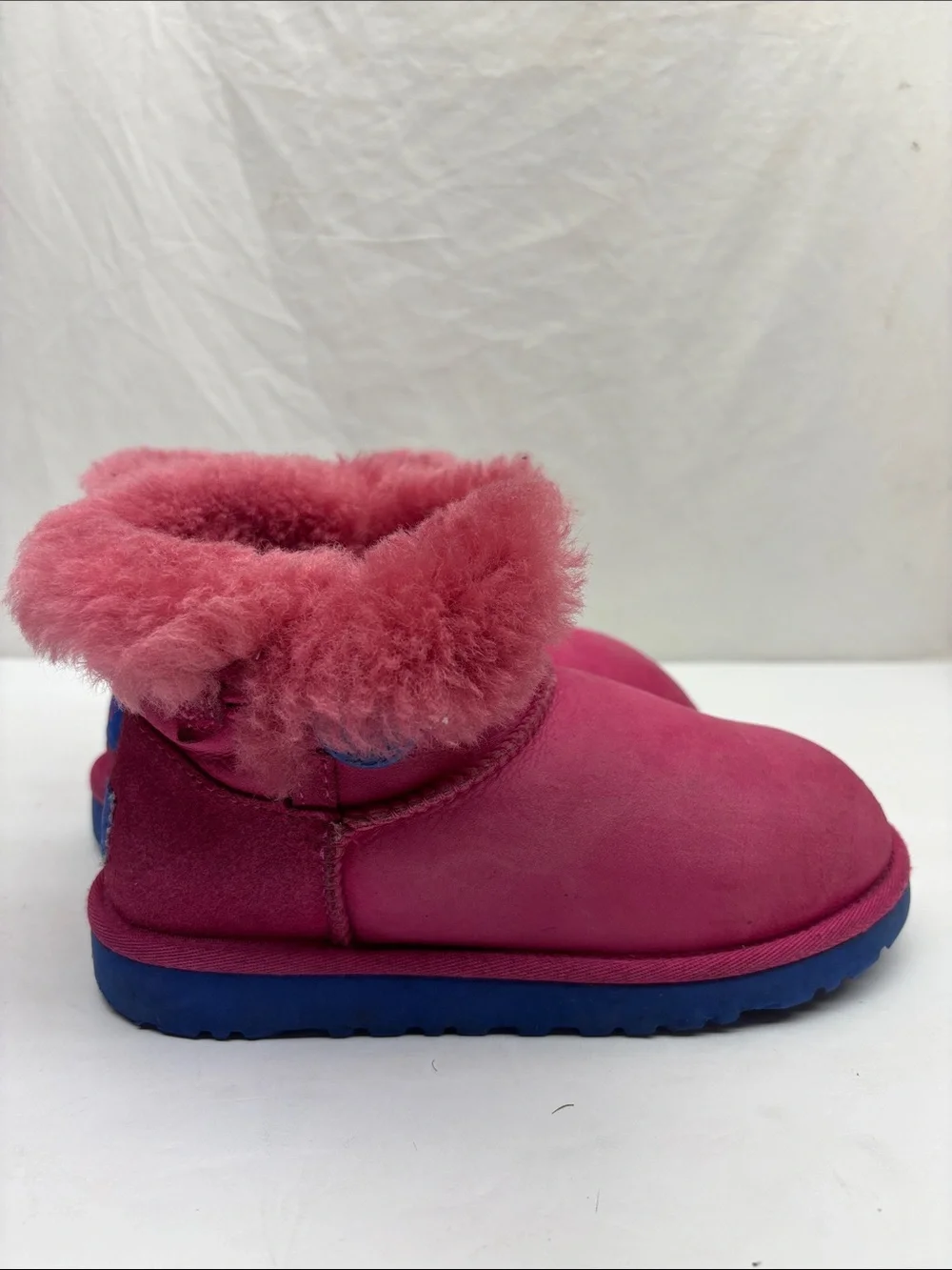 UGG Kids Pink button boots, SZ 2 little girl, box 70